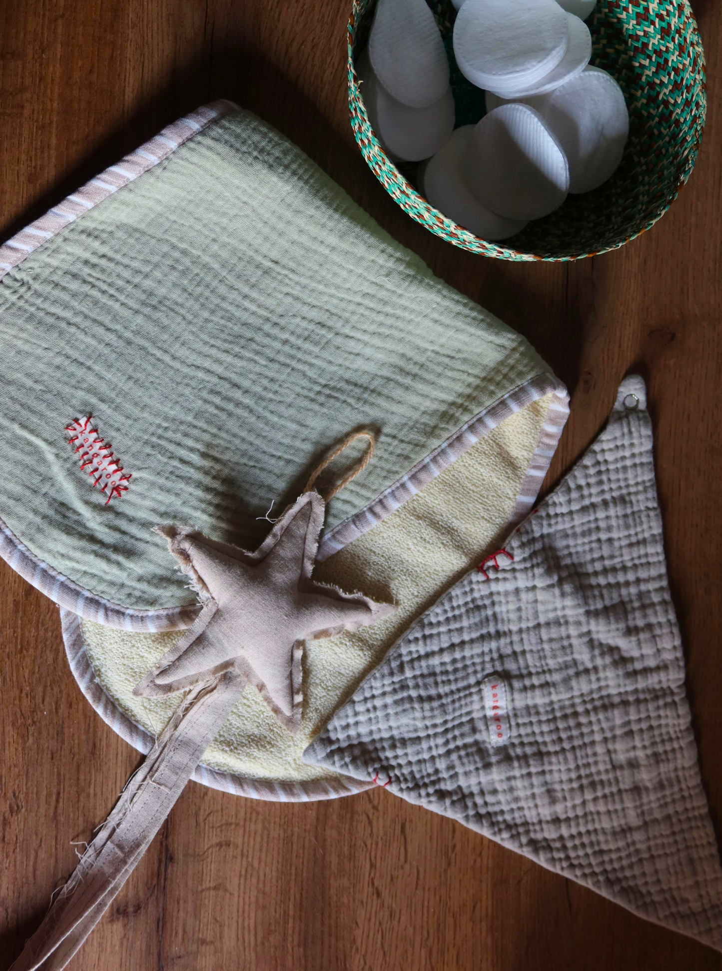 The Burp Cloths [Set with Pink]