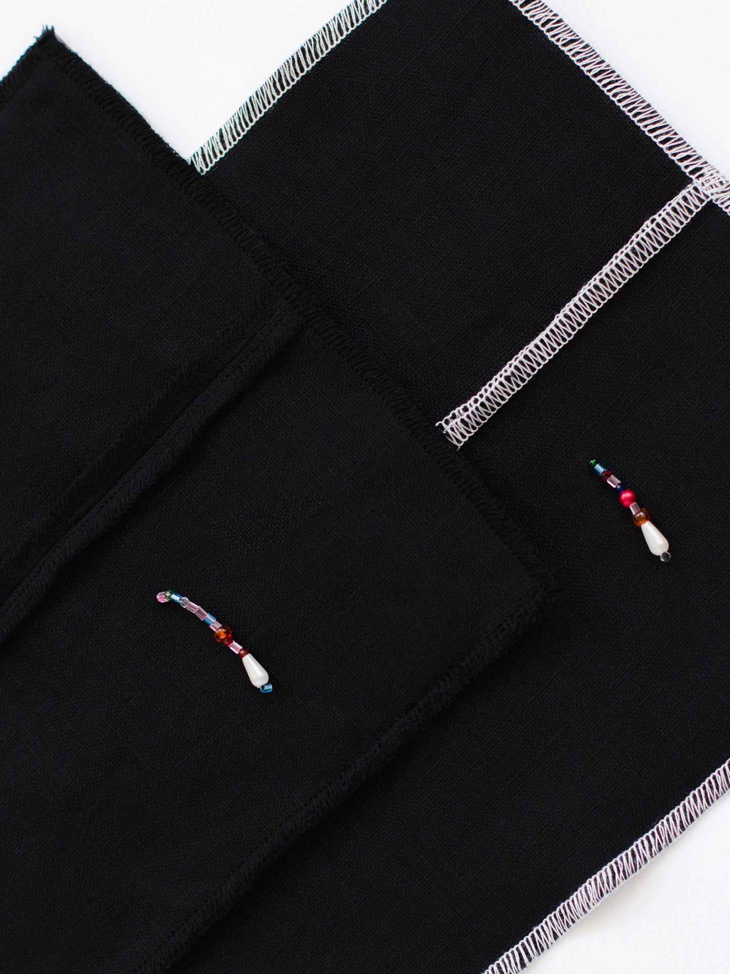 Pierced Tissue Sleeve [In Black]