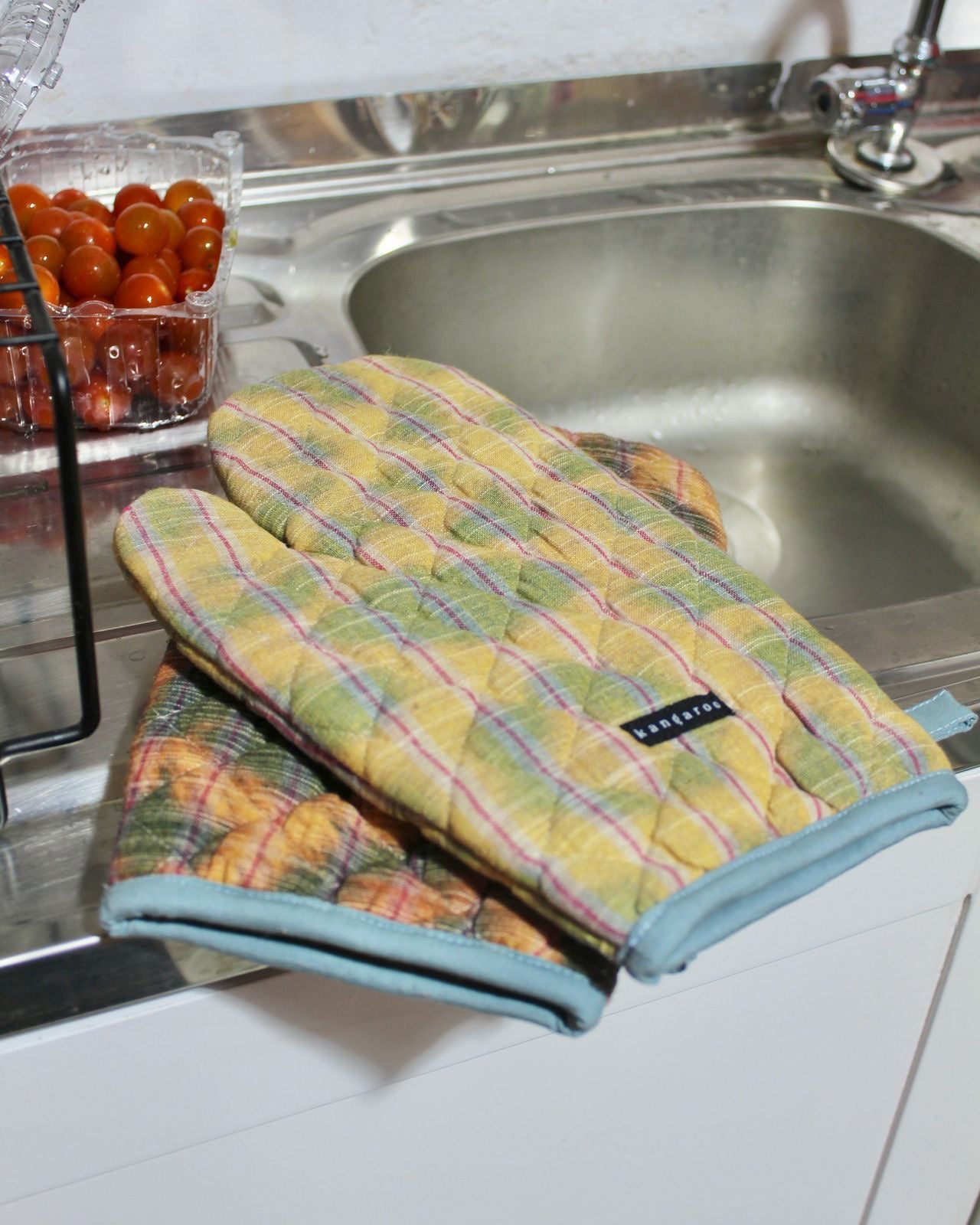 Sticky Fingers Kitchen Gloves [Jungle Joy]